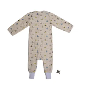 Özelleştirme OEM ODM hizmetleri yüksek kalite yaz rahat tarzı tulum uzun kollu bebek pijama pamuk yürümeye başlayan tulum