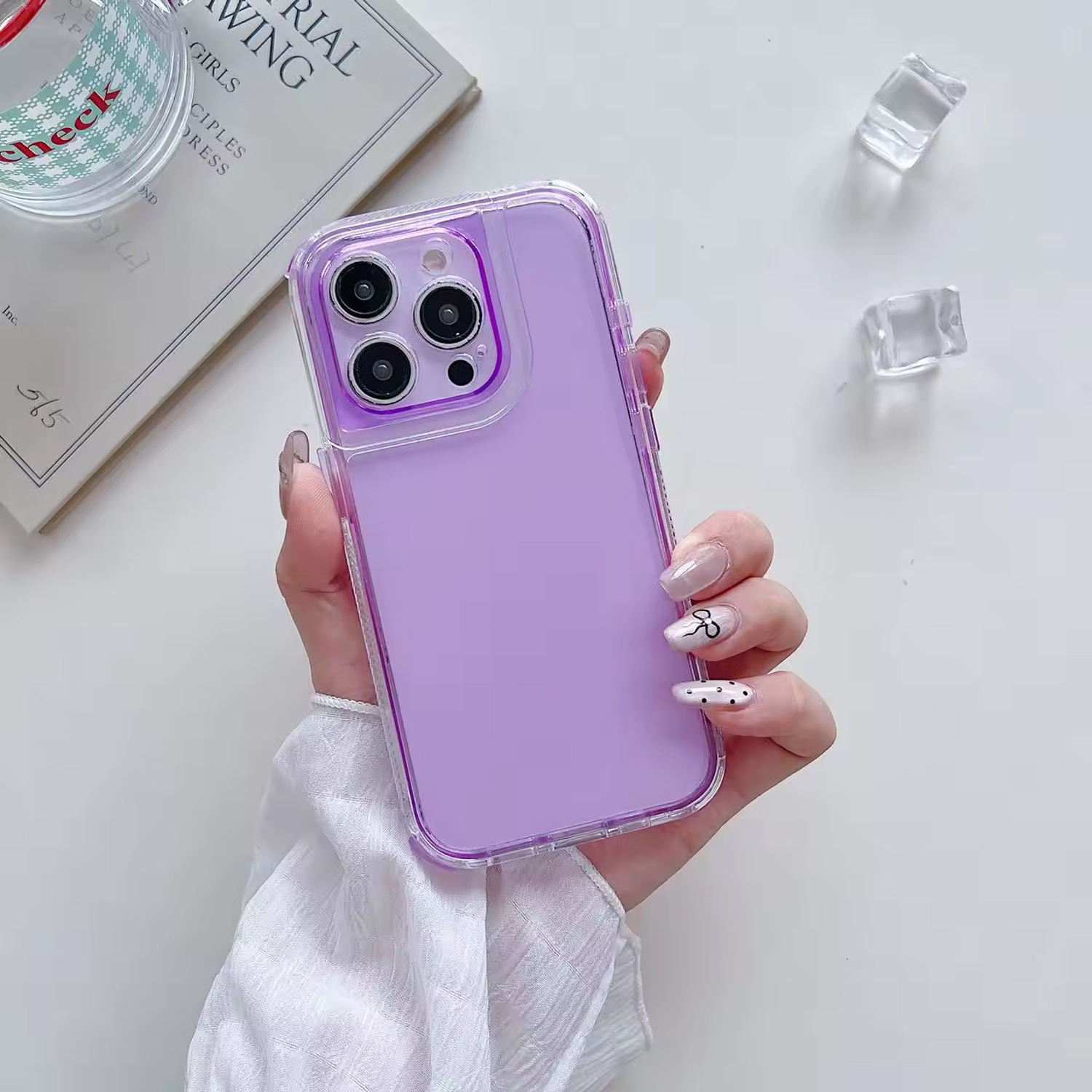 สีม่วงอ่อน