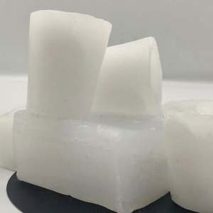 Parafina de alta calidad a precio de fábrica, gran stock disponible, formas sólidas semirrefinadas para aplicación de velas - Product Image 1