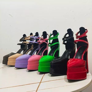 Sandales de luxe - Chaussures de soirée à plateforme à bout pointu et talon épais, escarpins sexy à plateforme pour femme - Product Image 5