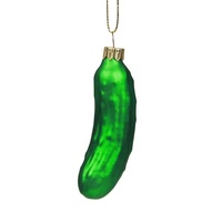 Kerstboomversieringen van groene komkommerglas, groene hangende figuurtjes, decoraties, kerstcadeaus