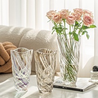 Vase en verre Alice de style européen, luxe léger, avec motif torsadé en cristal, design moderne et simple pour les occasions de mariage
