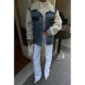 Veste trucker pour femme Sobe, aspect denim, doublure en fausse fourrure, garniture en cuir, tissu tissé multicolore - Product Image 5