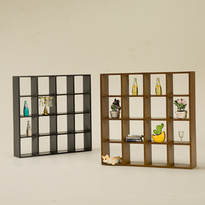 Boutique 16-Grid Mini vitrina de madera 1:12 muebles de casa de muñecas para juguetes de bricolaje y adornos de simulación de escena de juego - Product Image 4
