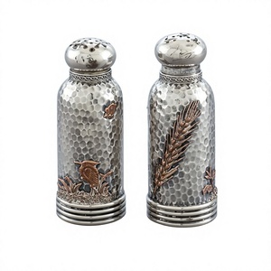 Ensemble salière et poivrière en métal martelé avec motif oiseau et blé, distributeur d'assaisonnements, support en métal, ensemble d'épices, sel et poivre - Product Image 1