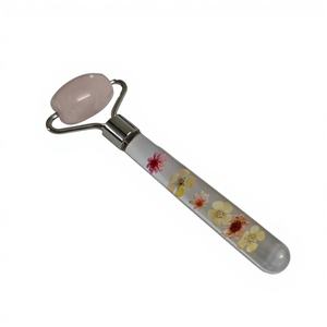 Rouleau de massage facial en quartz rose en gros, logo personnalisé, masseur facial en jade naturel - Product Image 4