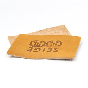 China Hersteller <span class=keywords><strong>Jeans</strong></span> Geprägte <span class=keywords><strong>Jeans</strong></span> <span class=keywords><strong>Label</strong></span> Leder Patch Custom Design Echtes Leder <span class=keywords><strong>Label</strong></span> für Kleidung - Product Image 4