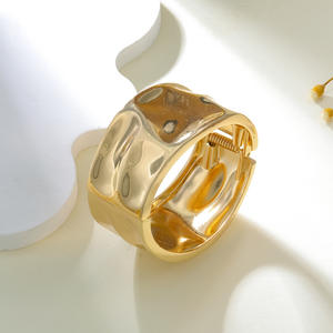 Pulsera y Pendientes de Aleación Chapados en Oro Estilo <span class=keywords><strong>Uff</strong></span>, con Engaste de Bisel, Brazaletes Anchos de Aleación de Zinc con Resorte, Joyería de Moda de Tendencia - Product Image 6