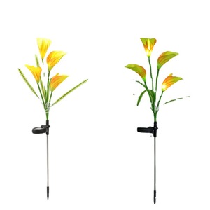 Luces solares de jardín con forma de lirio de agua, 4 cabezales LED, impermeables, portátiles, alimentadas por energía solar, para decoración de patio y jardín. - Product Image 5