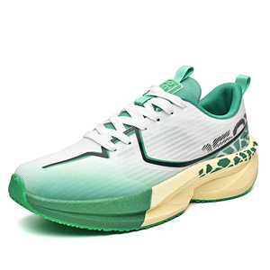 Chaussures de course pour hommes, respirantes et légères, idéales pour le marathon, et chaussures de sport pour femmes avec lacets pour un amorti optimal. - Product Image 5