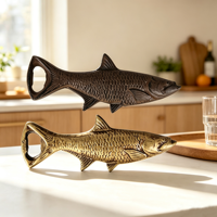 Décapsuleur vintage en fonte en forme de poisson, statue de poisson antique en métal, accessoire de décoration pour bar à domicile, accents décoratifs