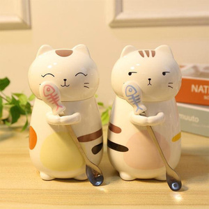 แก้วเซรามิคลายแมวน่ารัก 3 มิติ พร้อมฝาและช้อน สไตล์การ์ตูน แก้วน้ำชา แก้วกาแฟ แก้วนม ดีไซน์สร้างสรรค์ เหมาะสำหรับเป็นของขวัญ - Product Image 1