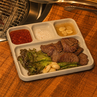 Assiette en mélamine empilable de qualité alimentaire de 8 pouces à 3 compartiments avec coupelle à sauce pour condiments de barbecue, idéale pour la restauration et la grillade