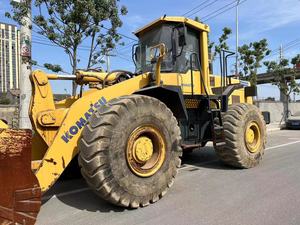 Minicargadora frontal Komatsu usada en oferta, tracción en las RUEDAS 4x4, carga nominal de 7 toneladas con motor de motor y bomba de cargador usado, 2 unidades - Product Image 2