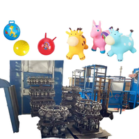 Machine de moulage rotatif automatique pour la production de balles à bascule en PVC, d'animaux sauteurs à chevaucher et de balles rebondissantes