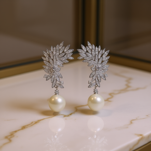 Orecchini Pendenti E3575 in Oro Bianco a Forma di Pianta con Incastonatura Pavé, Gioielli di Lusso in Cristallo per Matrimoni - Product Image 2