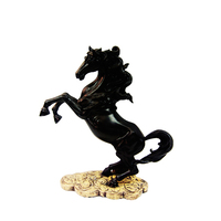 Statue de cheval en résine antique de style européen personnalisée faite à la main grandeur nature réaliste 3D peint à la main ornement de jardin extérieur élégant