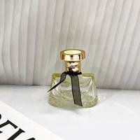 Botol Parfum Vintage Berbentuk Hati dengan Desain Bunga Berhiaskan Rhinestone untuk Dispenser Parfum