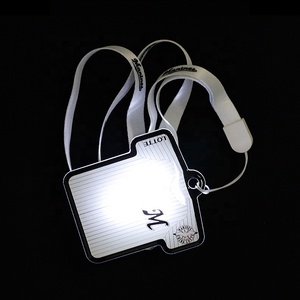 Cá nhân Lưu Niệm Quà Tặng Quảng Cáo LED Ánh Sáng Huy Hiệu - Product Image 4