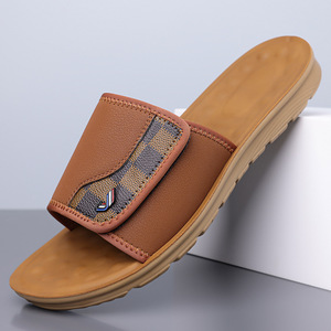 Sandalias Casuales para Hombre, Punta Abierta, Parte Superior de PU con Diseño a Cuadros, Suela de EVA Antideslizante, Suela Suave, para Playa y Verano - Product Image 1