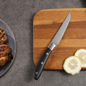 Ensemble de 6 couteaux <span class=keywords><strong>à</strong></span> steak modernes en acier inoxydable <span class=keywords><strong>à</strong></span> bord dentelé, manches en ABS, durables, écologiques, couteaux de cuisine ambidextres - Product Image 1
