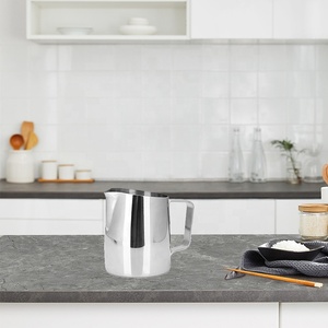 Silberner, schmaler, tropffreier Milchkrug mit scharfer Ausgießöffnung, komfortablem Griff und klarer Skalenmessung - Product Image 5