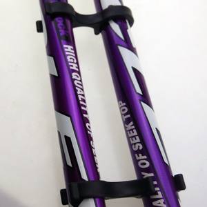 Hebilla portátil en forma de ocho para bastones de senderismo, clip conector de plástico negro de 6 cm, accesorio para exteriores, pieza para bastón de caminar - Product Image 2