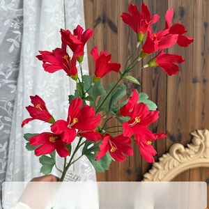 Decoración de Boda con Flores de Plástico Suave Hechas a Mano en Rojo con Diseño de Rosa para Salón - Product Image 4