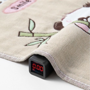 Serviette en gaze pour enfants, motif dessin animé, petite serviette jacquard suspendue pour le lavage du visage du bébé ZY-1008 – Vente en gros - Product Image 4