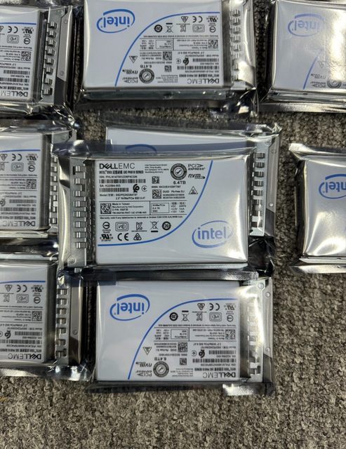 Good Condition DC-P4610 6.4T SSDPE2KE064T8T SSDPE2KE064T8S 2.5inch PCIE NVME U.2 SSD 092F30 92F30