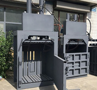Presse à ordures verticale compacte en plastique économique, machine de compactage hydraulique