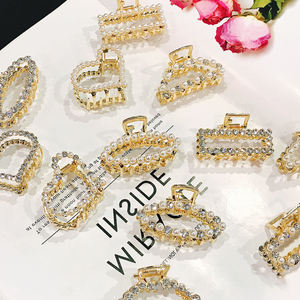 Mini pince à <span class=keywords><strong>cheveux</strong></span> géométrique évidée avec perle et strass - Product Image 4