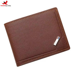 Portefeuille court marron personnalisé directement de l'usine pour homme, en cuir PU anti-blocage, portefeuille bifold pour homme, commande en gros mixte prête à expédier - Product Image 1