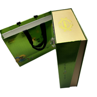 Boîte cadeau rigide de luxe personnalisée en gros, recyclable, avec doublure en éponge gaufrée, revêtement UV, pour emballage de tasse isotherme et écharpe, en carton mat