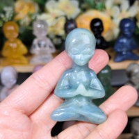 Artisanat en cristal naturel de haute qualité 5cm matériaux mixtes sculptures extraterrestres comme cadeaux pour enfants