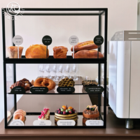 Vitrine de boulangerie vintage à trois niveaux en acrylique de qualité supérieure, avec cadre métallique blanc, autoportante, facile à nettoyer, robuste, pour comptoir – Vente directe usine