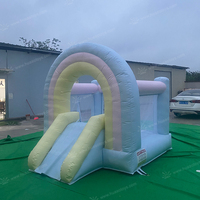 Château gonflable commercial en PVC Rinbow pour enfants, filles, usage intérieur, 8x6x7 pieds, capacité 1000 kg, certifié CE/RoHS, garantie 2 ans