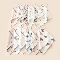 Serviette carrée douce pour bébé avec sangle de suspension, double couche en mousseline, mouchoir en gaze pour le visage