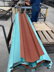 Tuiles de toiture métalliques galvanisées résistantes aux catastrophes, revêtues de pierre, couleur rouge, avec gouttière/plateau de récupération des eaux pluviales – Offre spéciale - Product Image 1