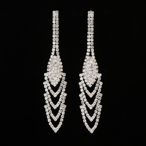 Boucles d'oreilles longues tendance, sexy et audacieuses, pour une personnalité affirmée E447 - Product Image 3