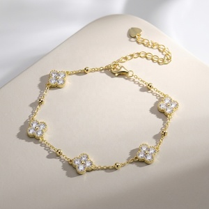 Elegante Bracciale Trendy in <span class=keywords><strong>Argento</strong></span> Sterling <span class=keywords><strong>925</strong></span> con Ciondolo a Quadrifoglio in Moissanite VVS1 Placcato Oro 14k - Product Image 3