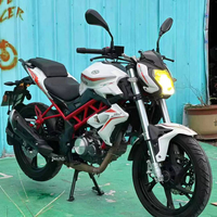 Moto Sportive Originale Benelli Rouge Baolong 150 150cc - Véhicule à Essence Durable pour Conducteurs Adultes