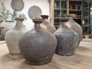 Pot de plante en terre cuite écologique, jardinière traditionnelle en argile avec trou de drainage pour la décoration de la maison, du jardin, du balcon et du patio - Product Image 2