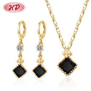 Conjunto de Joyería de Collar y Pendientes de Circonita Cúbica Cuadrada, Pendientes Largos con Baño de Oro de 18K, Joyería para Bodas, Compromisos y Fiestas - Product Image 3