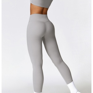 Ensemble de yoga pour femmes de haute qualité, vêtements de sport, logo personnalisé, tissu OEM - Product Image 3