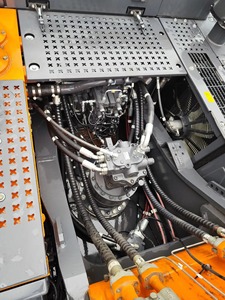รถขุดตีนตะขาบ Develon DX380 ขนาด 36.4 ตัน 214 กิโลวัตต์ บุ้งกี๋ 1.95 ลูกบาศก์เมตร มาตรฐานยูโร 3 4 สีส้ม เครื่องจักรก่อสร้างสำหรับงานดิน - Product Image 6