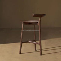 Chaise de bar en cuir HOMU à dossier bas avec base trépied en bois massif, design élégant sans accoudoirs (marron-noix 28 pouces) pour salles à manger d'hôtel