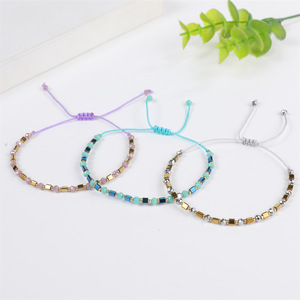 Modisches Kleines Handgehämmertes Kristallförmiges Perlenarmband Handgefertigtes Verstellbares Wickelarmband für Unisex Jubiläum - Product Image 4