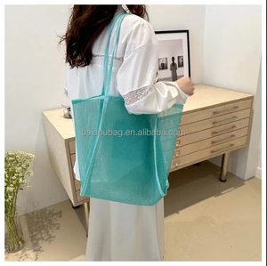 <span class=keywords><strong>Sac</strong></span> de plage d'été en nylon maillé transparent grande capacité avec logo personnalisé, 4 couleurs, idéal pour les fêtes au bord de la piscine, les courses et la plage - Product Image 3