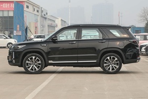 2024 Changan CS95 Zhituo Edition SUV Euro VI 2,0 T Tracción en dos ruedas 7 asientos de cuero ACC Control de crucero Izquierda Automática Color oscuro - Product Image 3
